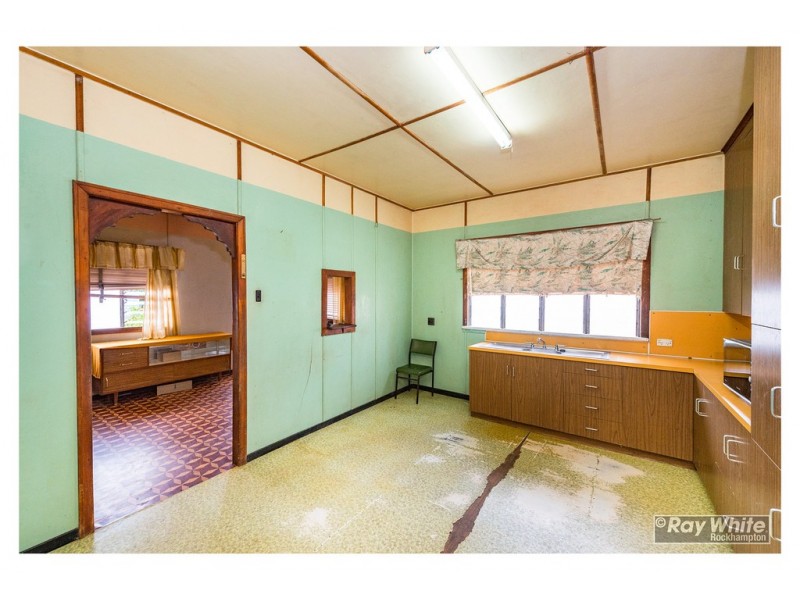 10 Burnett Street, Berserker QLD 4701
