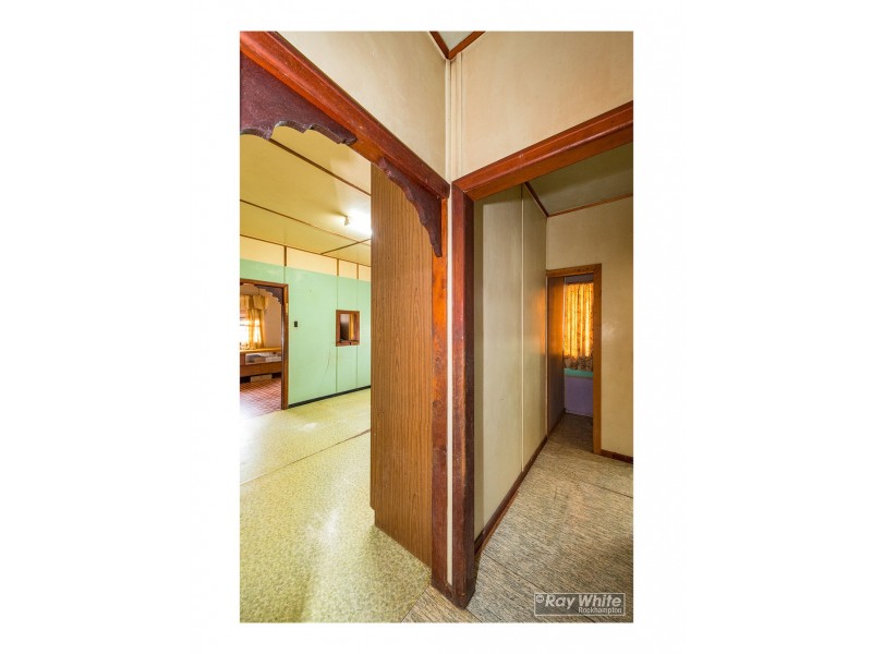 10 Burnett Street, Berserker QLD 4701