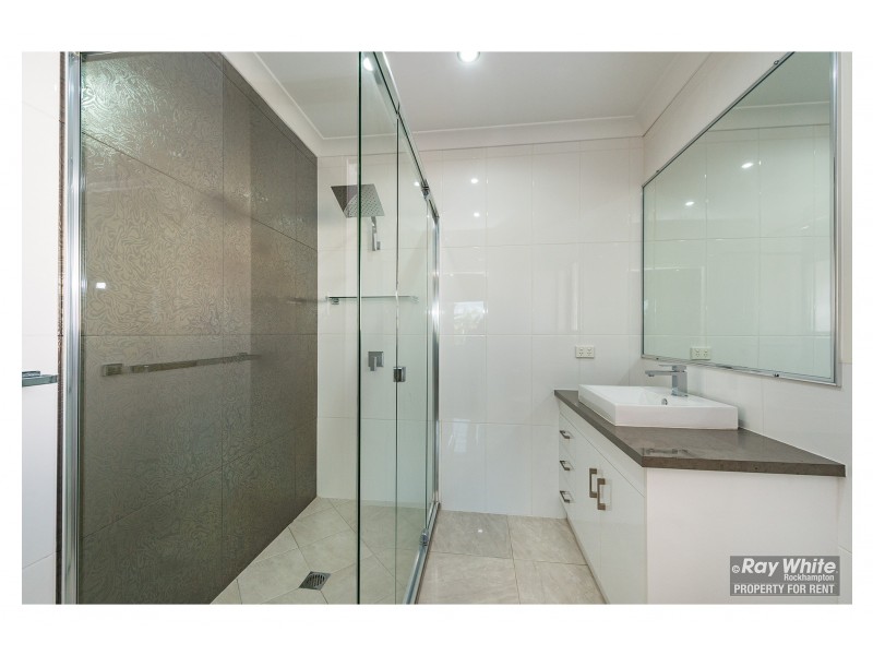 24 Zamia Way, Gracemere QLD 4702