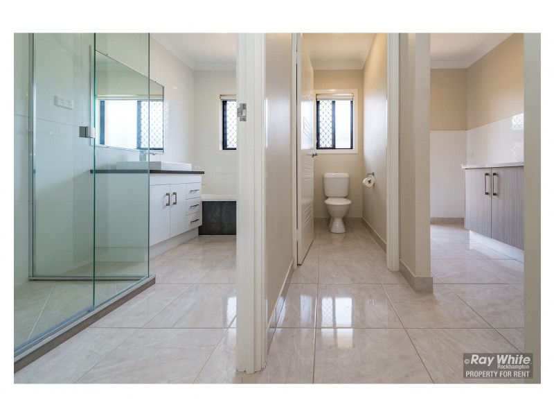 24 Zamia Way, Gracemere QLD 4702