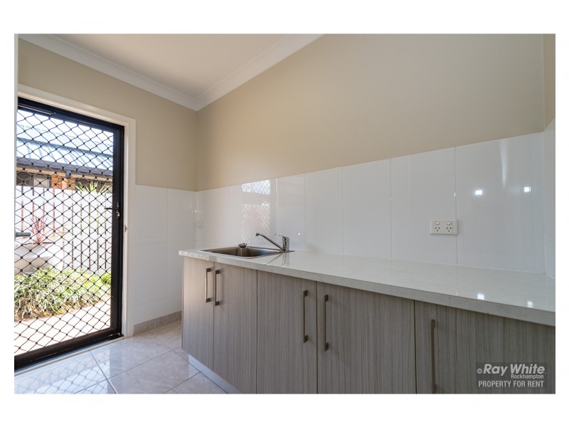 24 Zamia Way, Gracemere QLD 4702