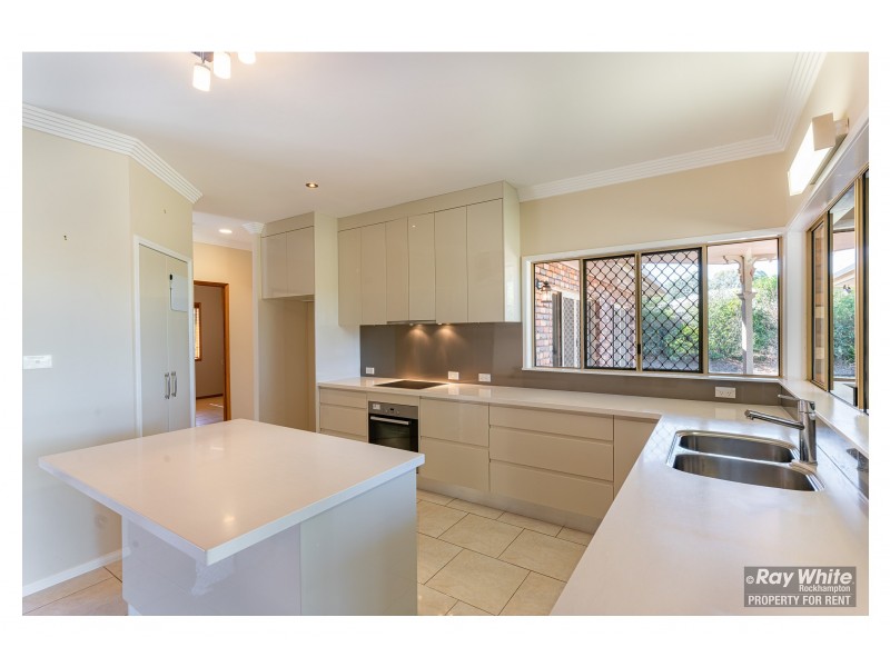 41 Angela Road, Rockyview QLD 4701