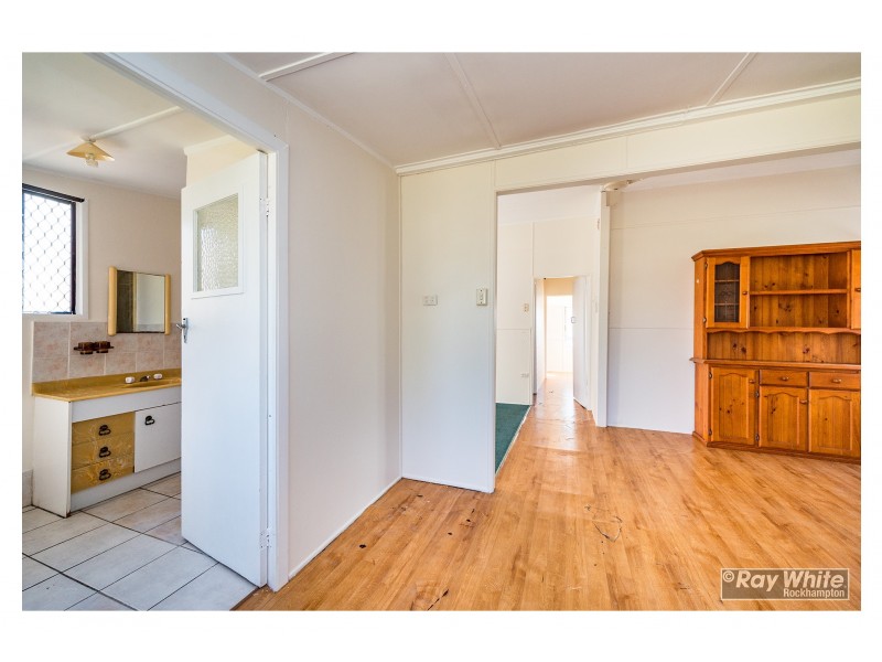 338 East Street, Depot Hill QLD 4700