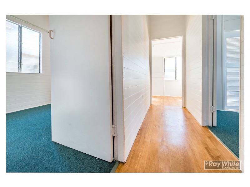 338 East Street, Depot Hill QLD 4700