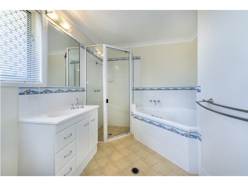 12 Kristie Drive, Rockyview QLD 4701