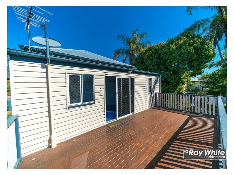 137 Lakes Creek Road, Berserker QLD 4701