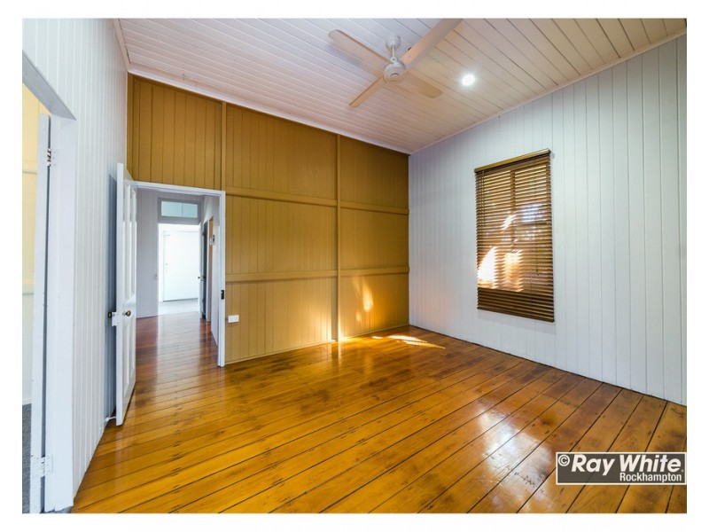 137 Lakes Creek Road, Berserker QLD 4701