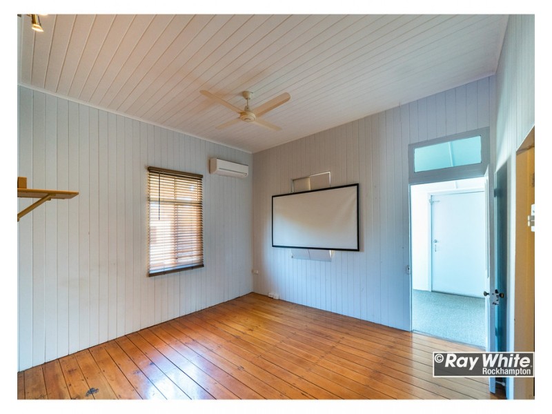 137 Lakes Creek Road, Berserker QLD 4701