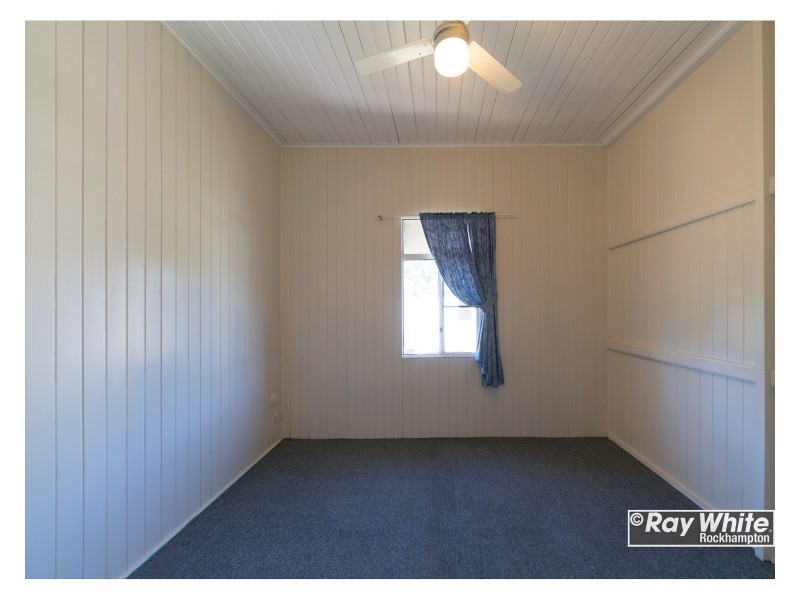 137 Lakes Creek Road, Berserker QLD 4701