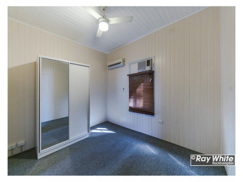 137 Lakes Creek Road, Berserker QLD 4701