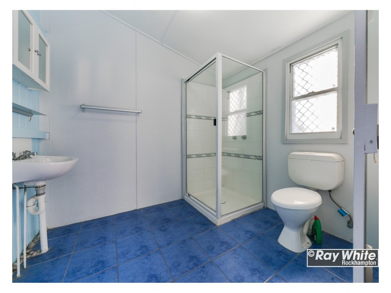 137 Lakes Creek Road, Berserker QLD 4701