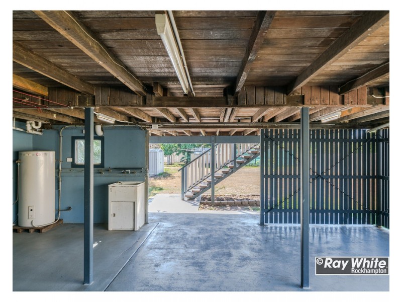 137 Lakes Creek Road, Berserker QLD 4701