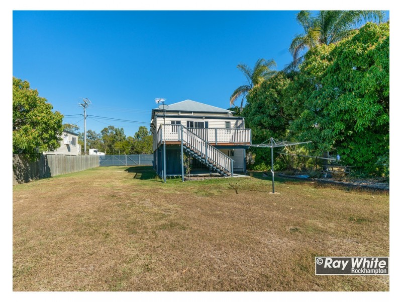 137 Lakes Creek Road, Berserker QLD 4701