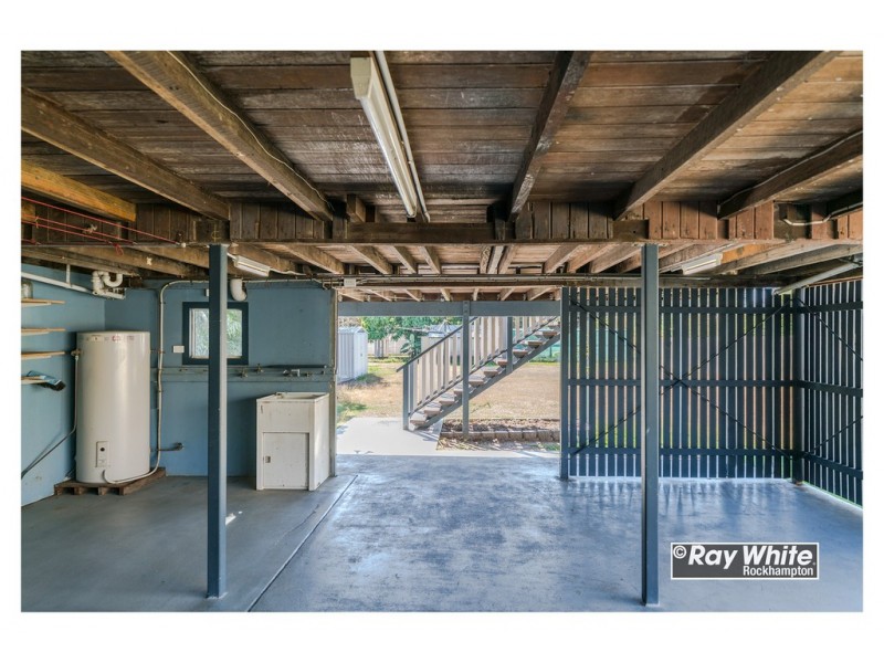 137 Lakes Creek Road, Berserker QLD 4701