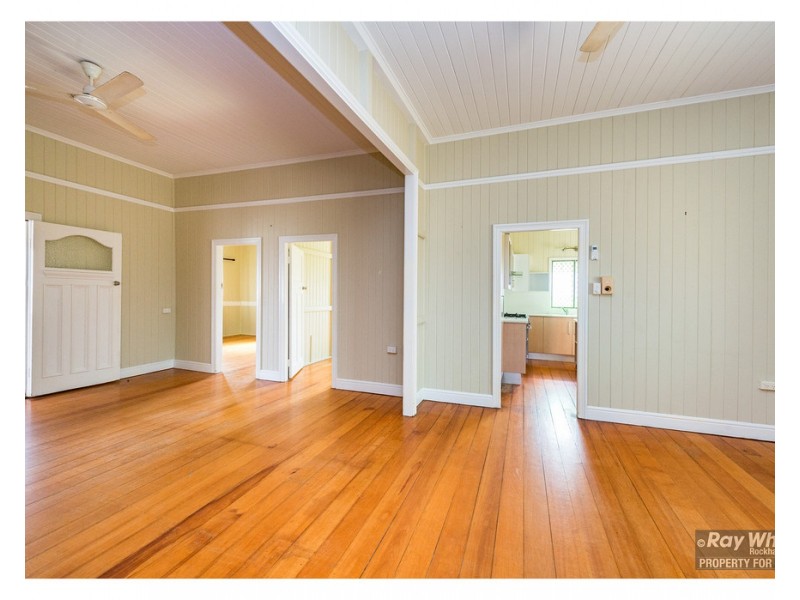 41 Armstrong street, Berserker QLD 4701