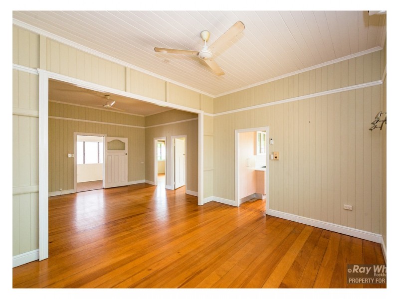 41 Armstrong street, Berserker QLD 4701