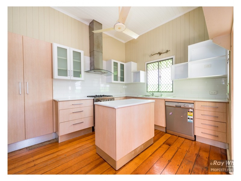 41 Armstrong street, Berserker QLD 4701