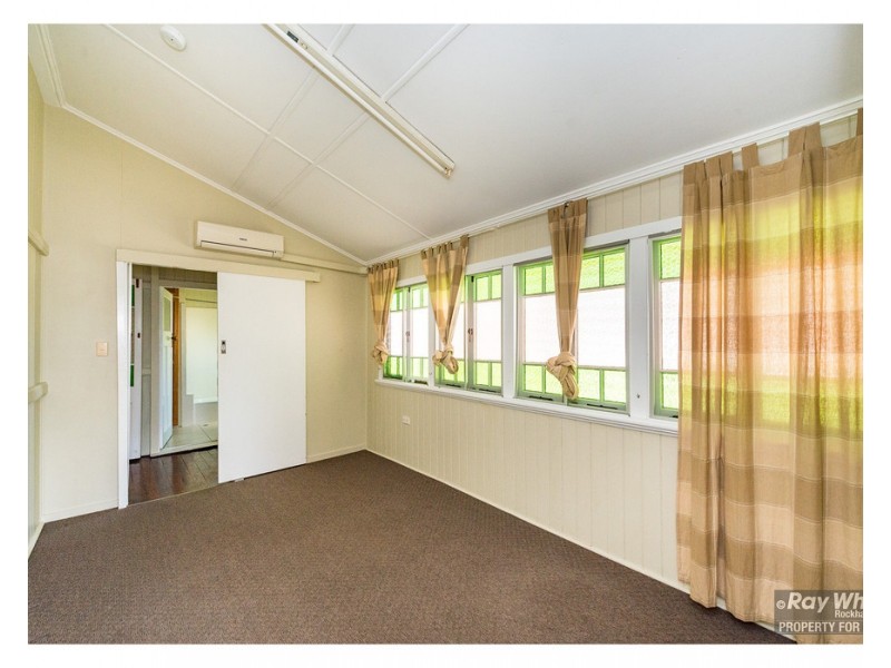 41 Armstrong street, Berserker QLD 4701