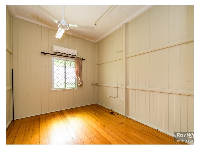 41 Armstrong street, Berserker QLD 4701