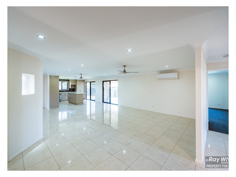 2 Thomas Street, Gracemere QLD 4702