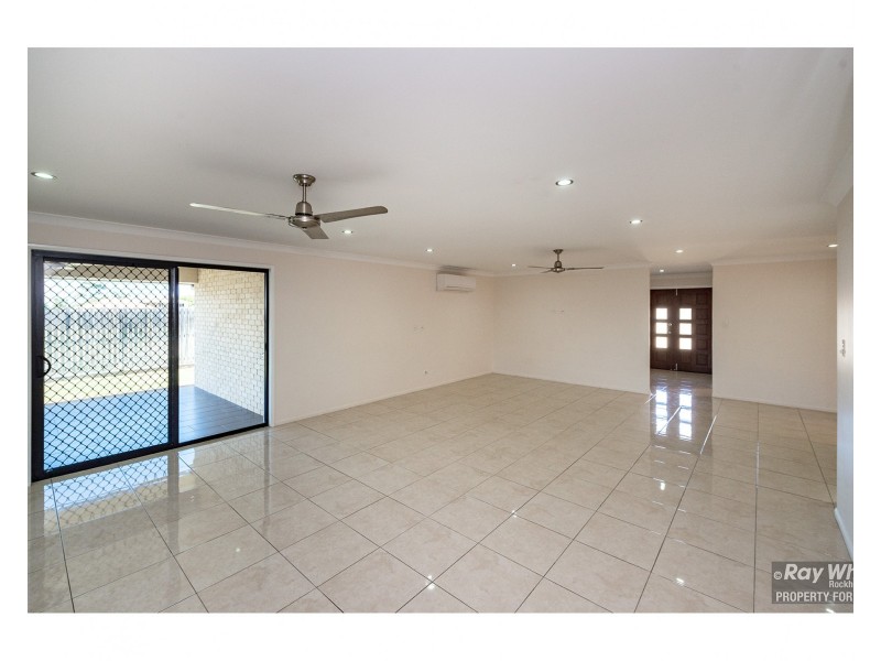 2 Thomas Street, Gracemere QLD 4702
