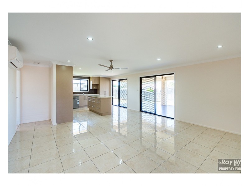2 Thomas Street, Gracemere QLD 4702