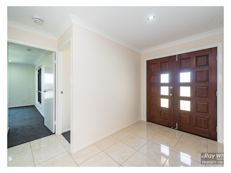 2 Thomas Street, Gracemere QLD 4702