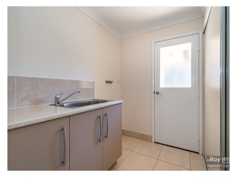 2 Thomas Street, Gracemere QLD 4702