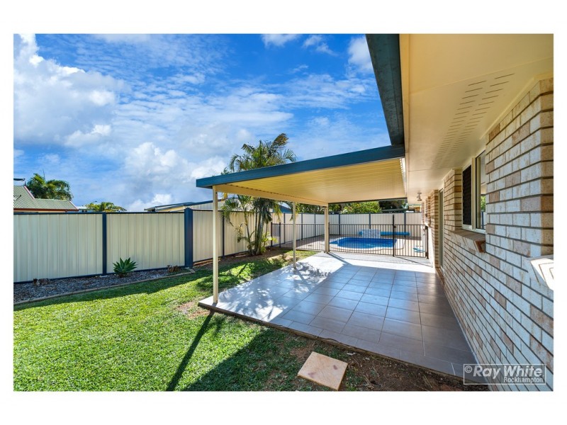 17 Col Crescent, Parkhurst QLD 4702