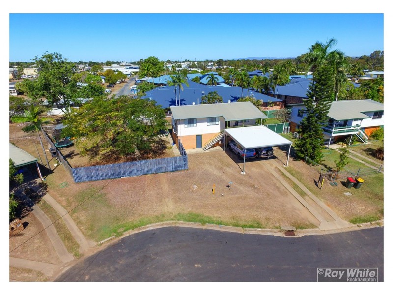 8 Blair Street, Kawana QLD 4701
