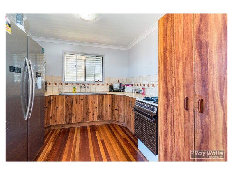 8 Blair Street, Kawana QLD 4701