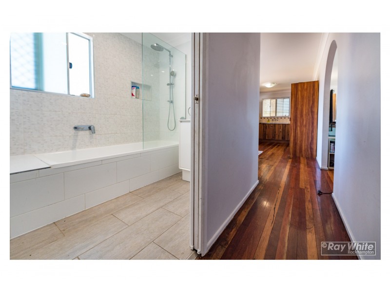 8 Blair Street, Kawana QLD 4701