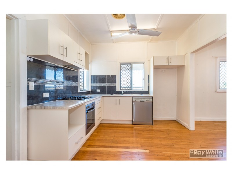 15 Cairns Street, The Range QLD 4700