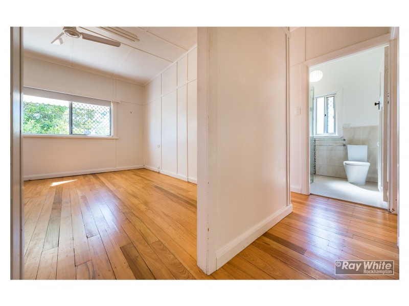 15 Cairns Street, The Range QLD 4700