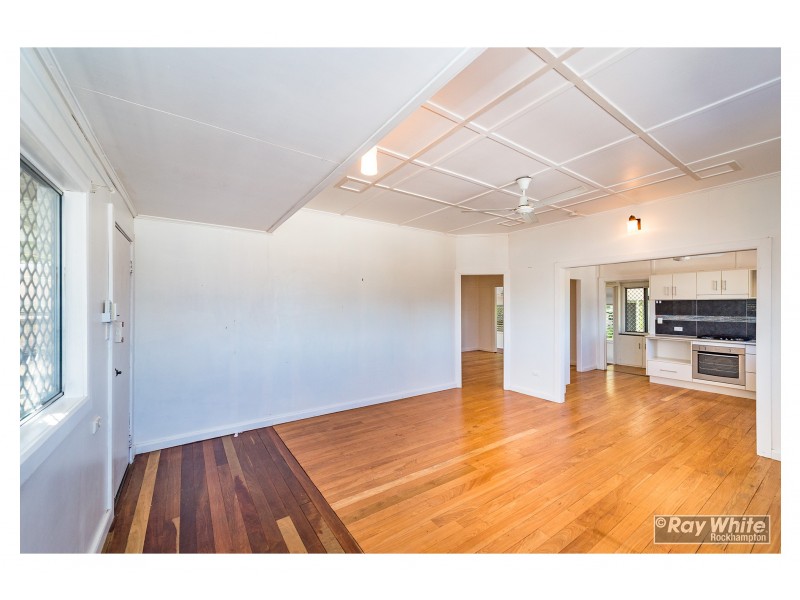 15 Cairns Street, The Range QLD 4700