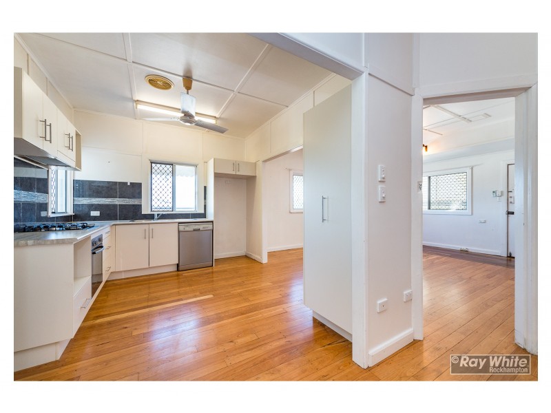 15 Cairns Street, The Range QLD 4700