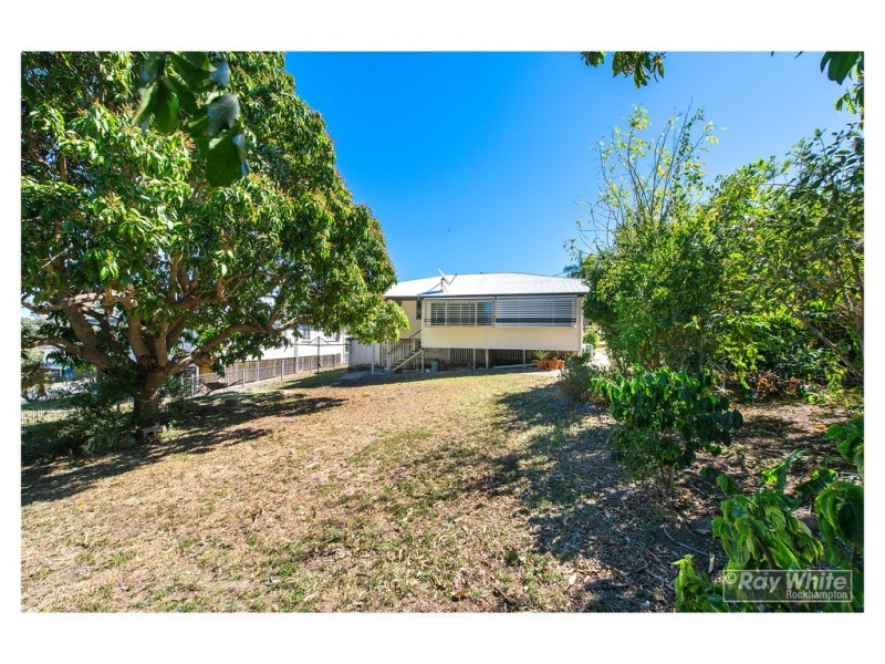 15 Cairns Street, The Range QLD 4700