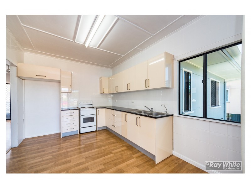 96 Tomkins Street, Berserker QLD 4701