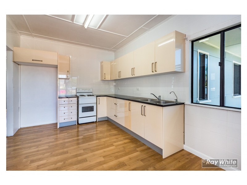 96 Tomkins Street, Berserker QLD 4701
