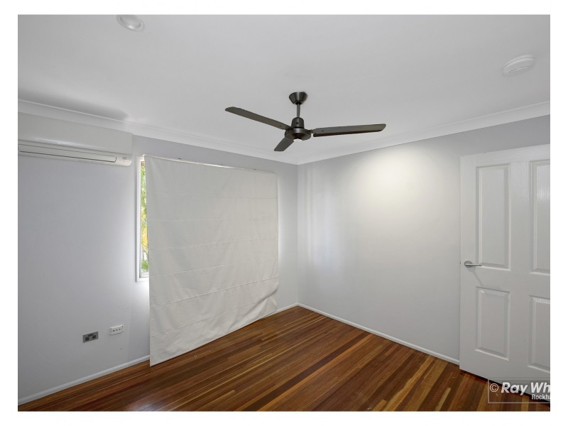 18 Crick Street, Kawana QLD 4701