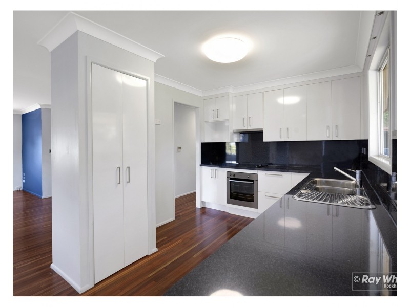 18 Crick Street, Kawana QLD 4701