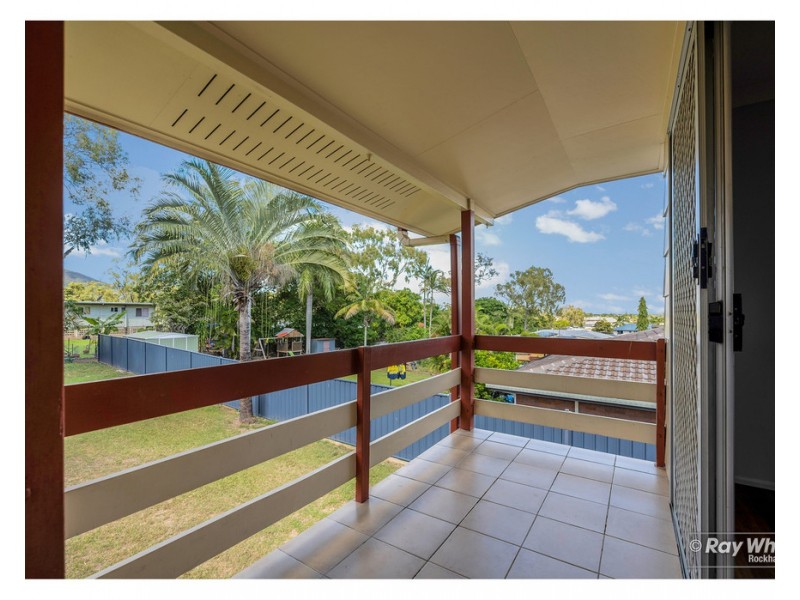 18 Crick Street, Kawana QLD 4701