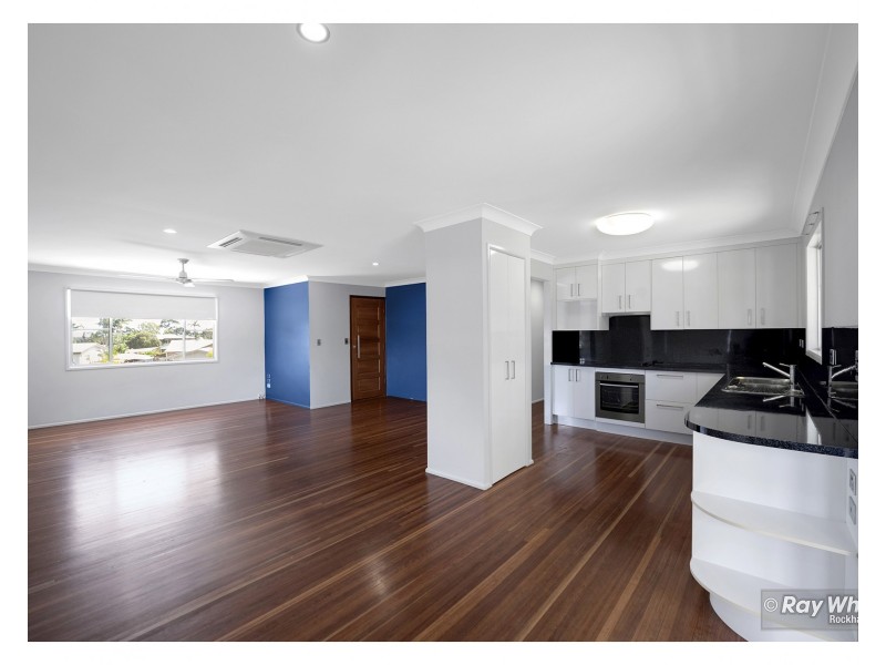 18 Crick Street, Kawana QLD 4701
