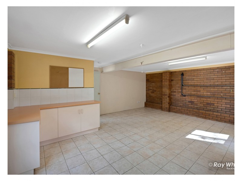 18 Crick Street, Kawana QLD 4701