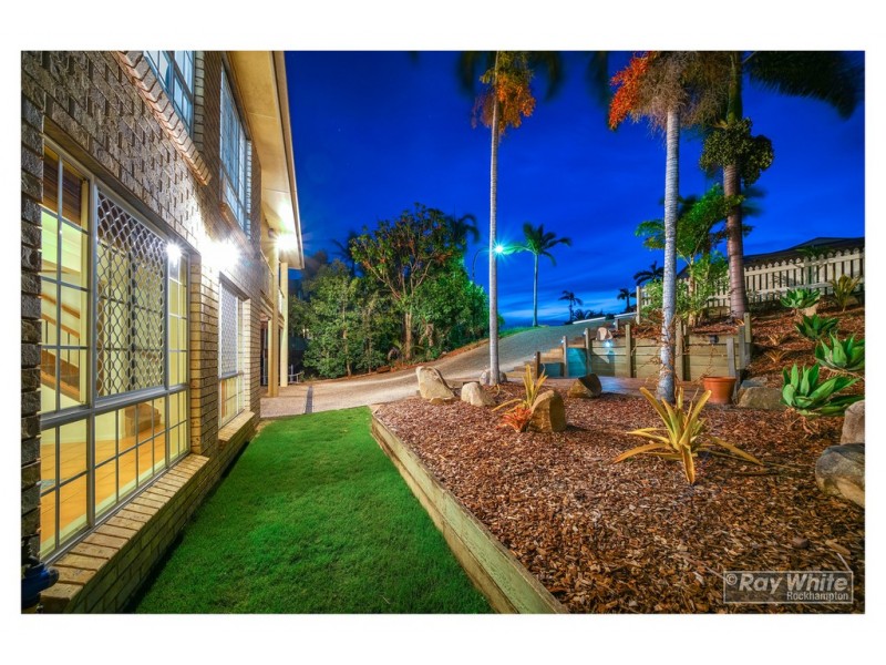 16 Hutcheon Street, Kawana QLD 4701