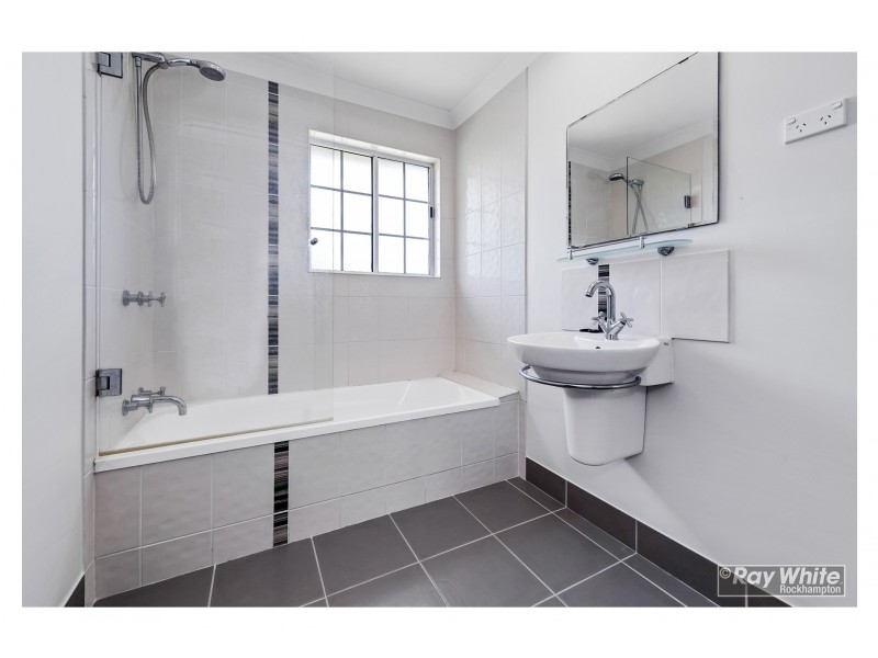 16 Hutcheon Street, Kawana QLD 4701