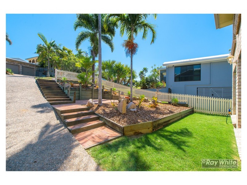 16 Hutcheon Street, Kawana QLD 4701