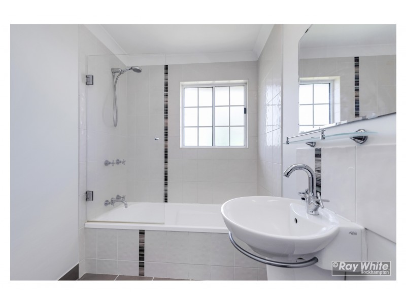 16 Hutcheon Street, Kawana QLD 4701