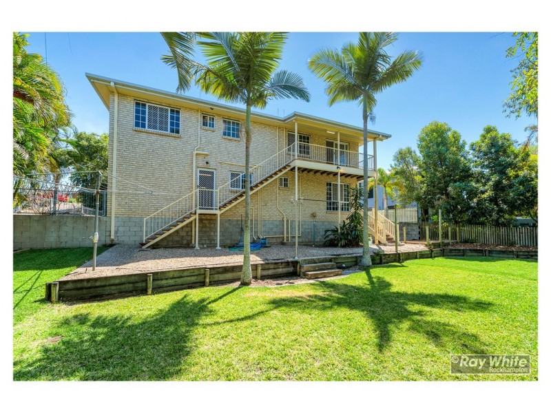 16 Hutcheon Street, Kawana QLD 4701