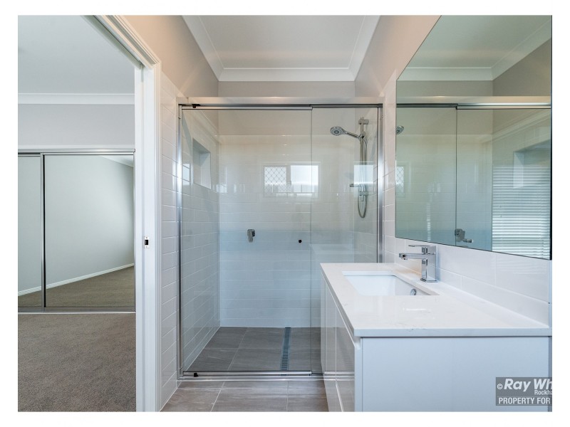 2/36 Church street, Allenstown QLD 4700
